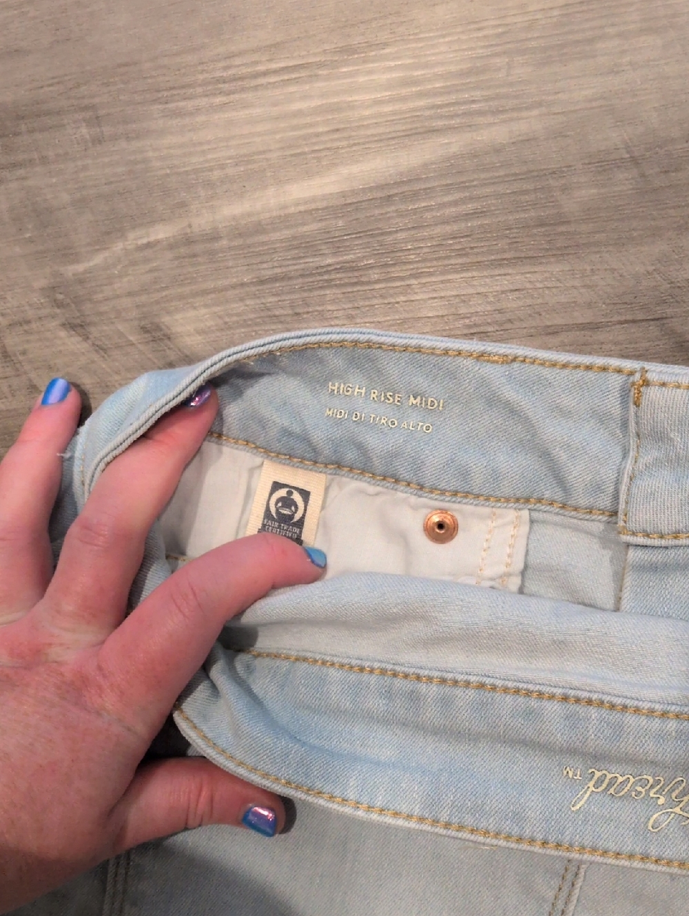 Universal Threads Button Fly Shorts - Picture 3 of 4